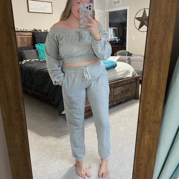 Grey Two-Piece Lounge Set (NWOT) - Picture 2 of 8